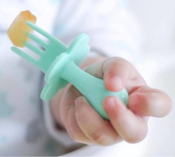 Couverts ergonomiques pour bébés et enfants