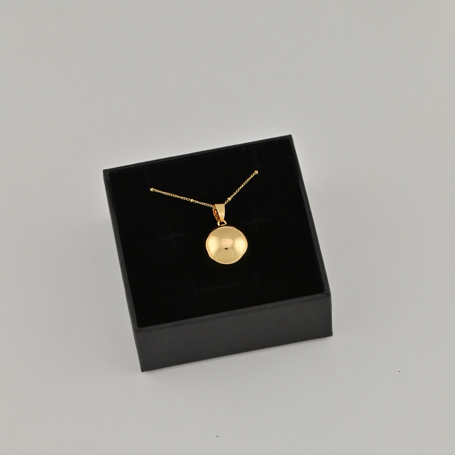 Bola de grossesse Classique Or – Bijou pour future maman avec chaîne | Babireva Boutique – Image 4