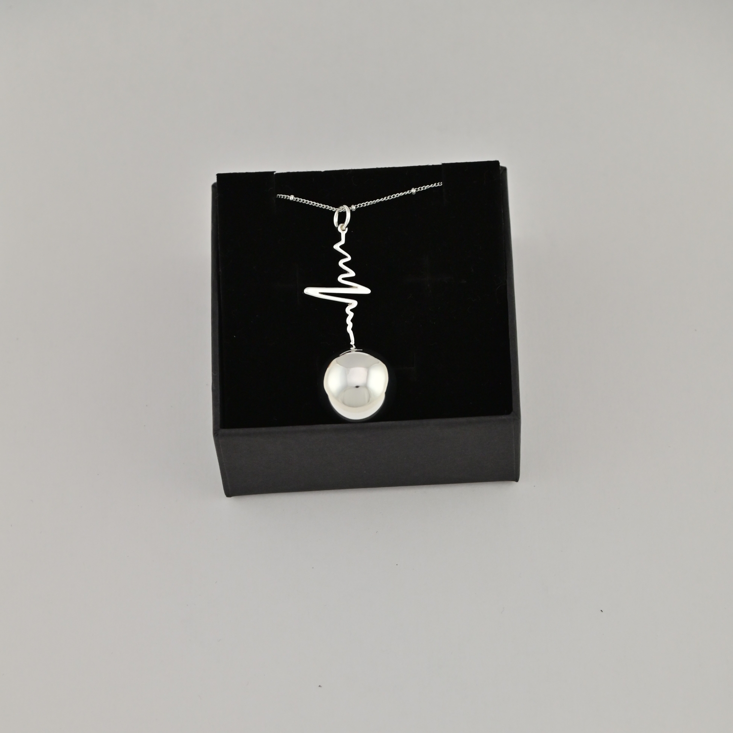 Bola de grossesse Spirales Argent – Bijou pour future maman avec chaîne – Image 4