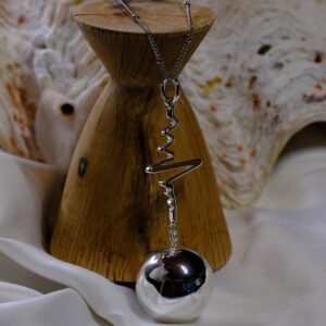 Bola de grossesse Spirales Argent – Bijou pour future maman avec chaîne